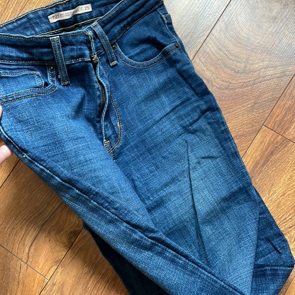 Levi’s High rise skinny jeans - Picture 3 of 3